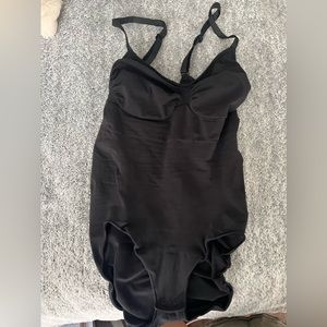 Skims Sculpting Body suit 2x/3x